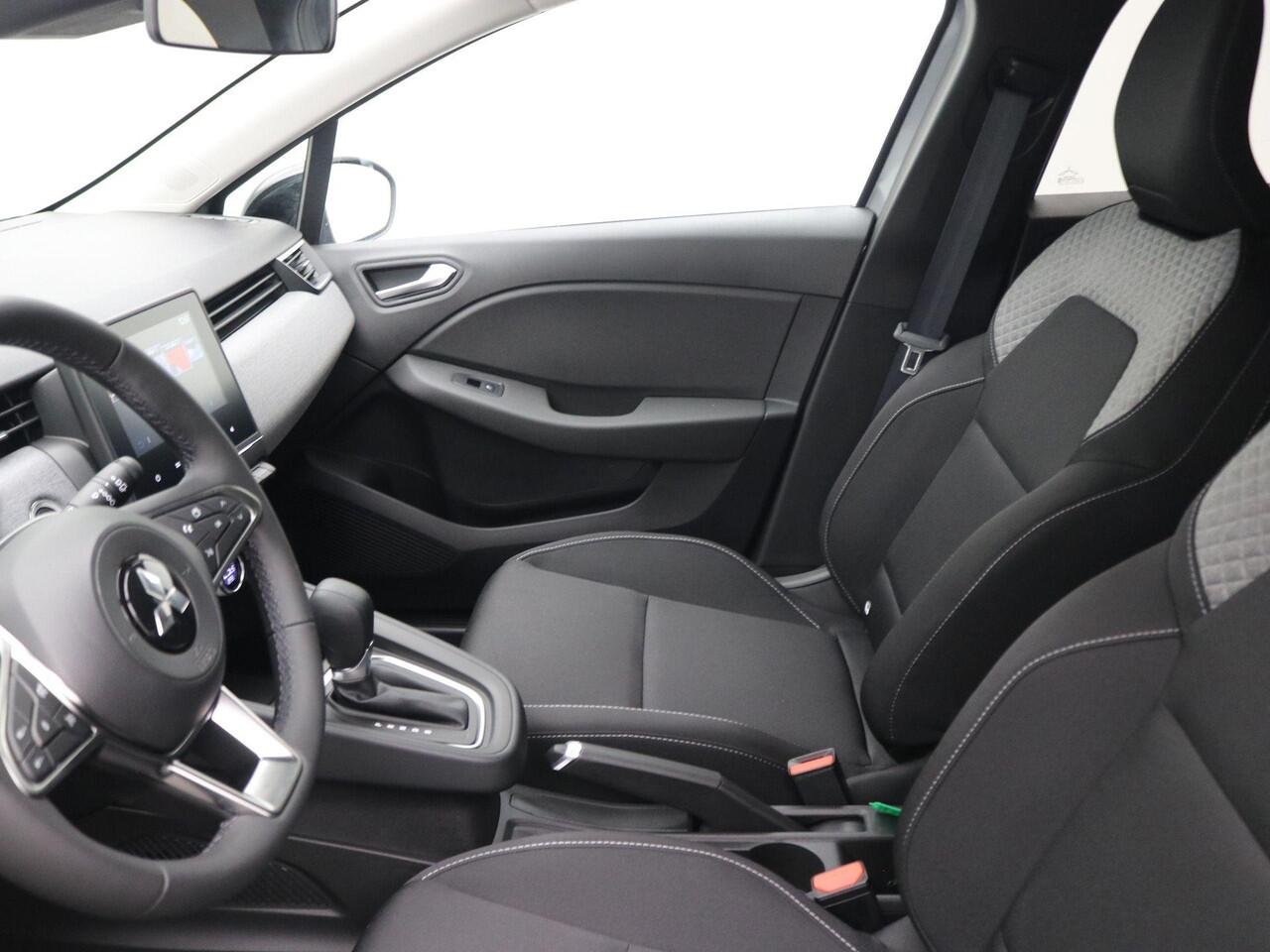 Mitsubishi COLT 1.6 HEV Intense / ¤3000,- Voordeel Op Nieuwprijs / Rijklaarprijs / Direct Leverbaar / 8 Jaar Fabrieksgarantie /