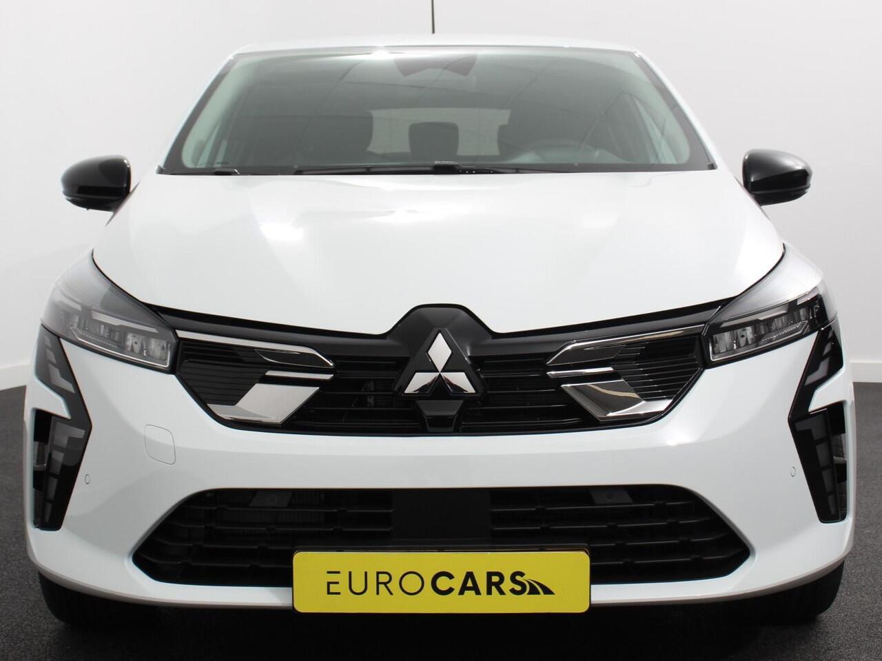 Mitsubishi COLT 1.6 HEV Automaat Intense DEMO Navigatie d.m.v. Apple Carplay/Android Auto Camera Climate Control Cruise Control Lichtmetalen velgen Extra Getint Glas Digitale Cockpit