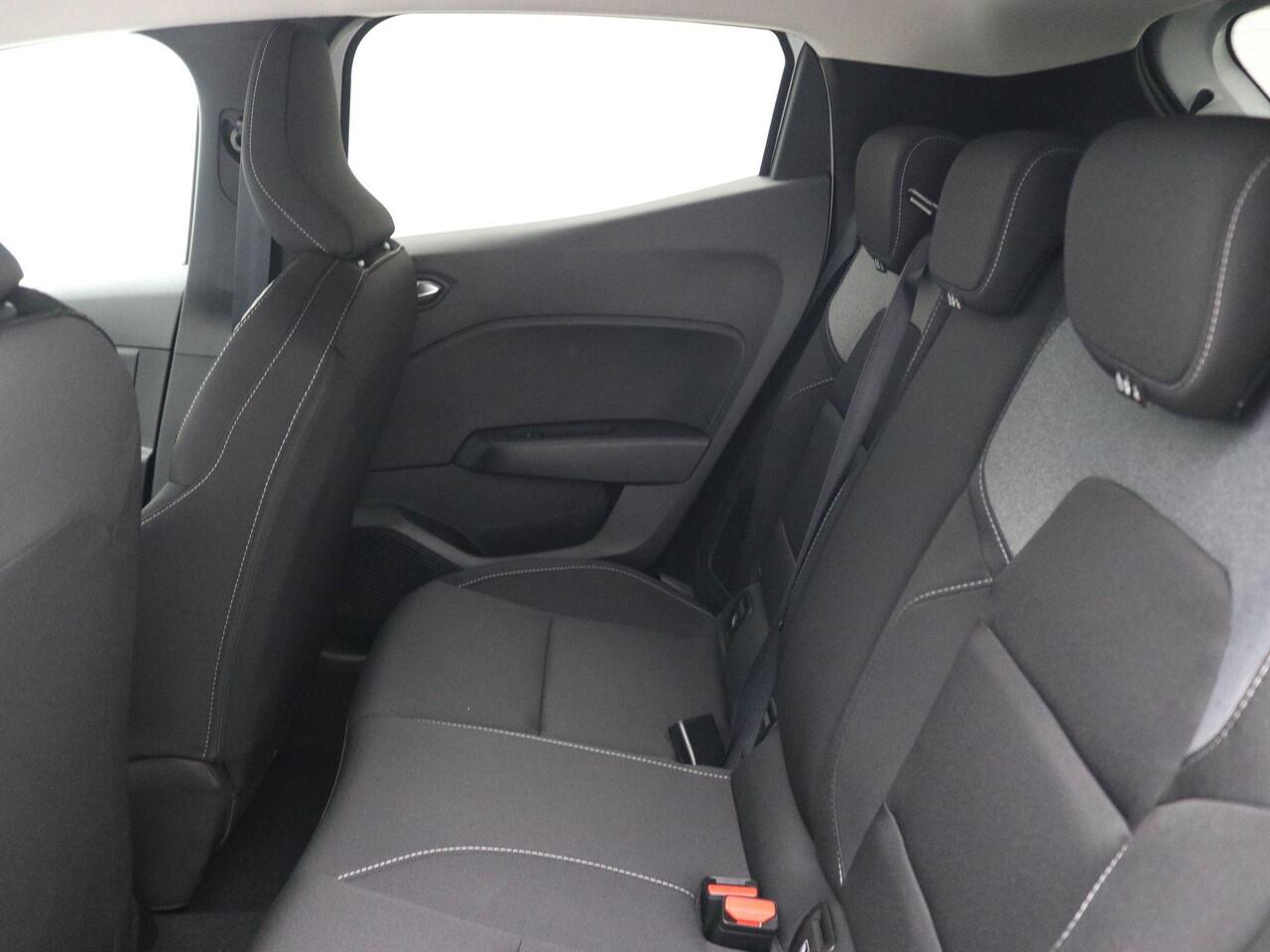 Mitsubishi COLT 1.6 HEV Intense / ¤3000,- Voordeel Op Nieuwprijs / Rijklaarprijs / Direct Leverbaar / 8 Jaar Fabrieksgarantie /