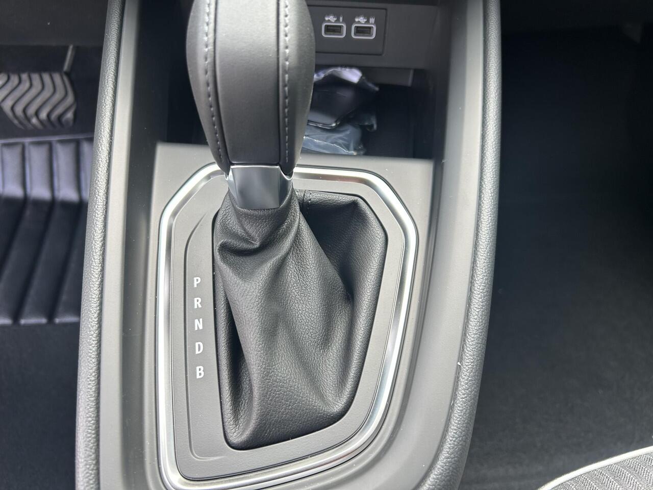 Mitsubishi COLT 1.6 HEV First Edition Automaat