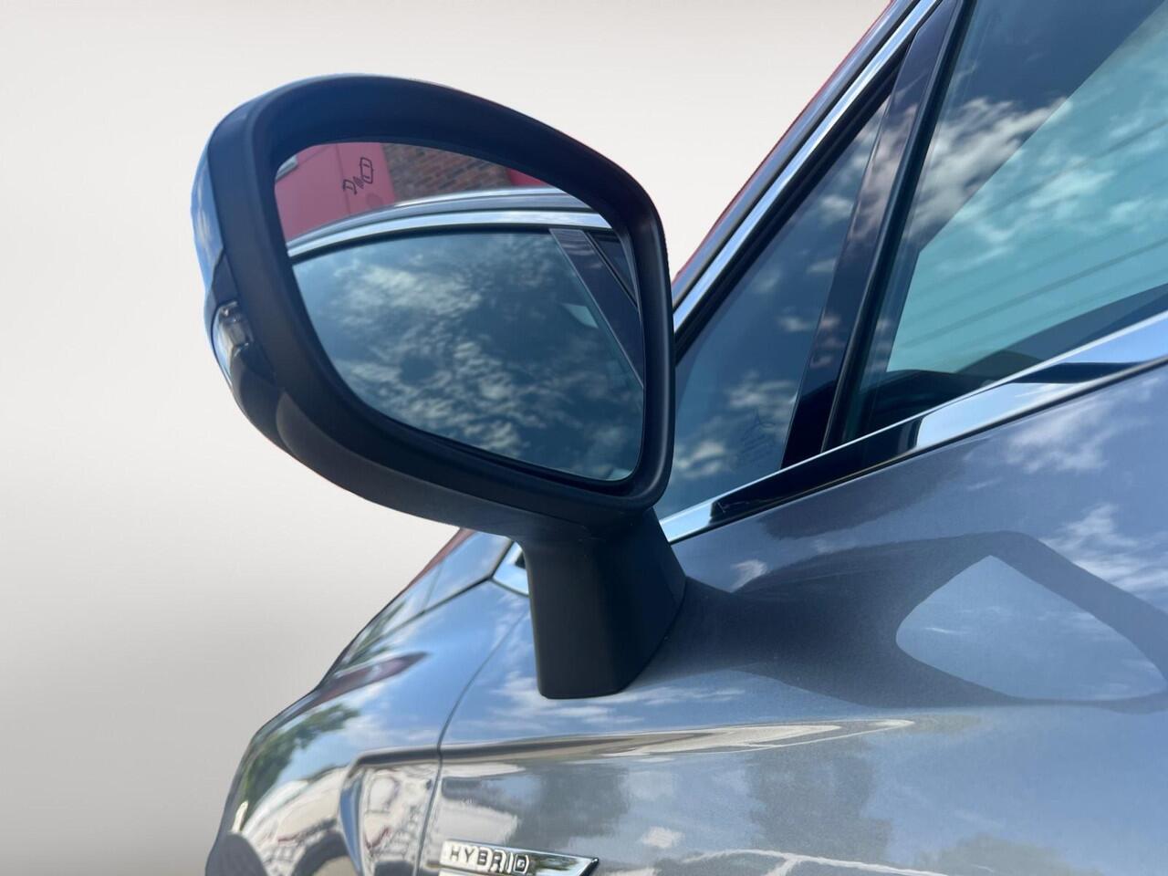 Mitsubishi COLT 1.6 HEV Intense+ | DEMO | Automaat | Navigatie | Stoel en stuurverwarming | PDC V+A | Carplay/Android auto | LM Velgen | 8 Jaar garantie |