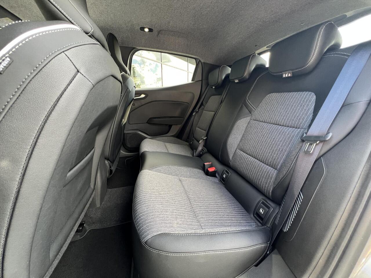 Mitsubishi COLT 1.6 HEV Instyle 143PK | DEMO