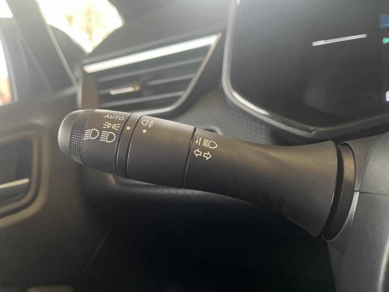 Mitsubishi COLT 1.6 HEV Intense+ Automaat | Navi | Adapt. Cruise | Carplay