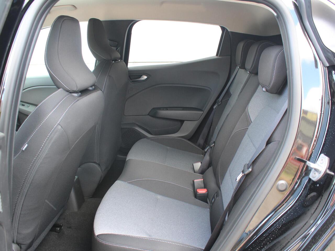 Mitsubishi COLT 1.6 HEV Intense / ¤3600,- Voordeel Op Nieuwprijs / Rijklaarprijs / Direct Leverbaar /