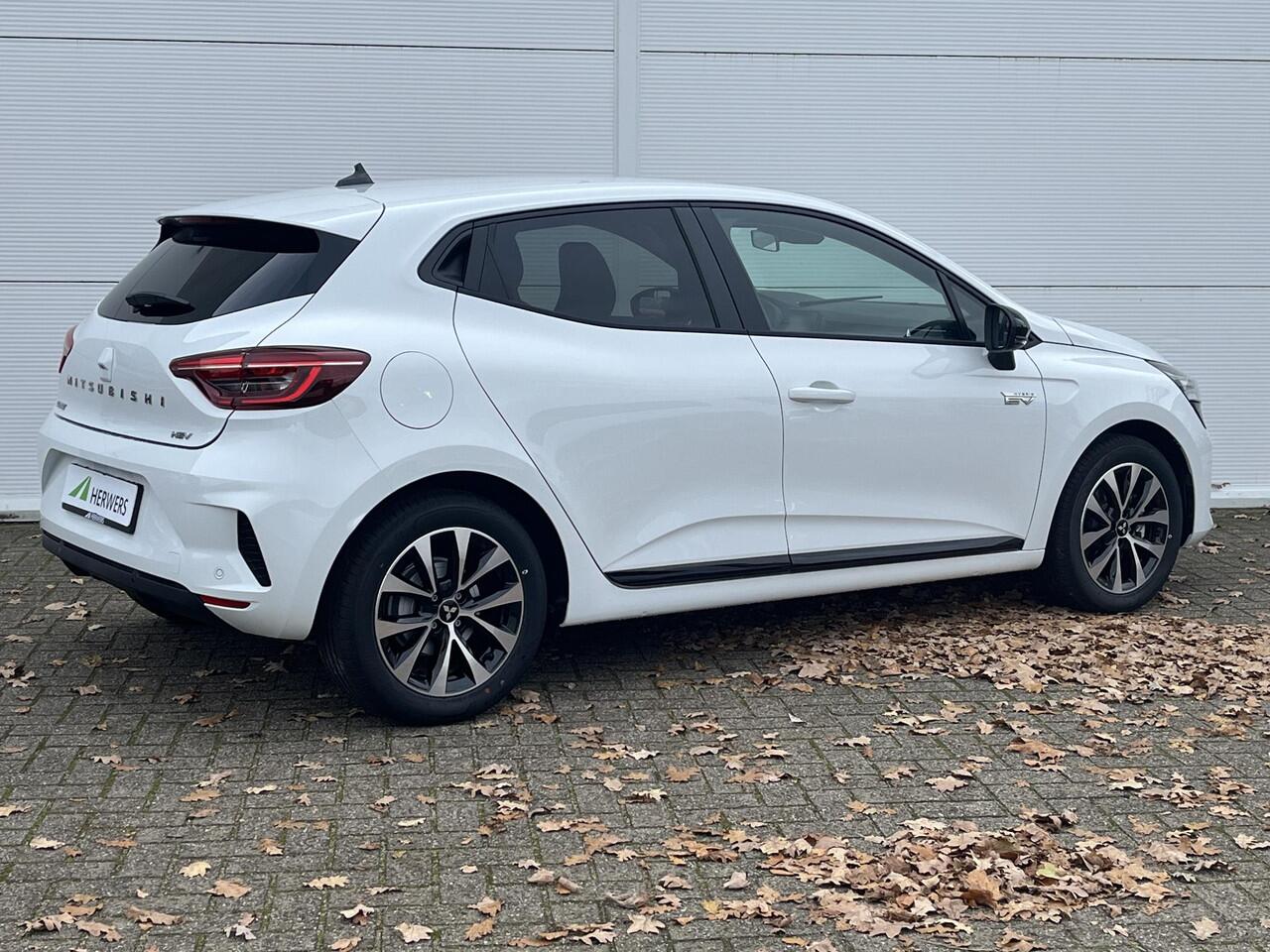 Mitsubishi COLT 1.6 HEV Intense / ¤3500,- Voordeel Op Nieuwprijs / Rijklaarprijs / Direct Leverbaar / 8 Jaar Fabrieksgarantie /