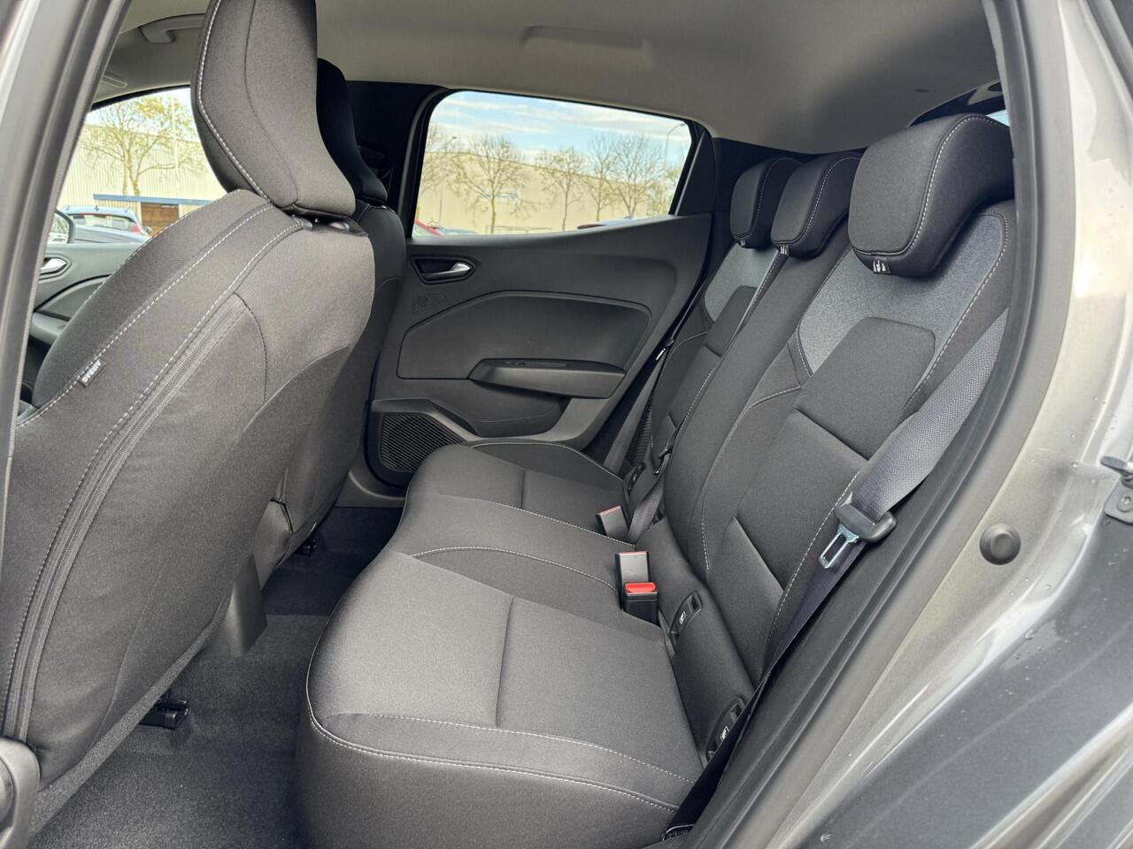 Mitsubishi COLT 1.6 HEV Intense