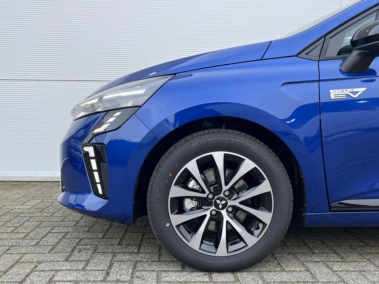 Mitsubishi COLT 1.6 HEV Intense / ¤3600,- Voordeel Op Nieuwprijs / Rijklaarprijs / Direct Leverbaar / 8 Jaar Fabrieksgarantie /