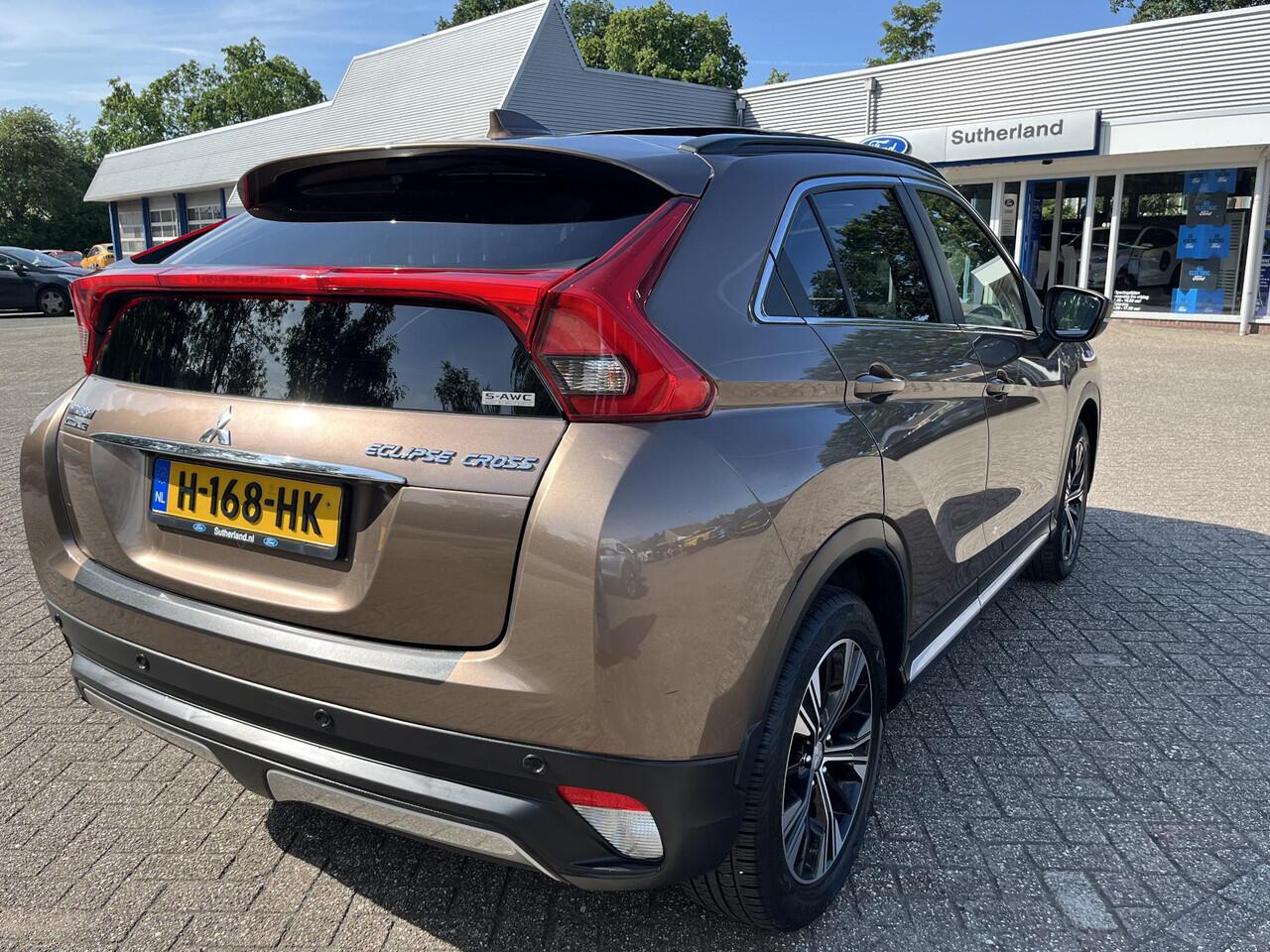 Mitsubishi ECLIPSE Cross 1.5 DI-T 4WD First Edition 163pk Automaat | Adaptieve Cruise | Head Up Display | Full Leder | | Panorama dak | Stoelverwarming | 1.600kg Trekgewicht!