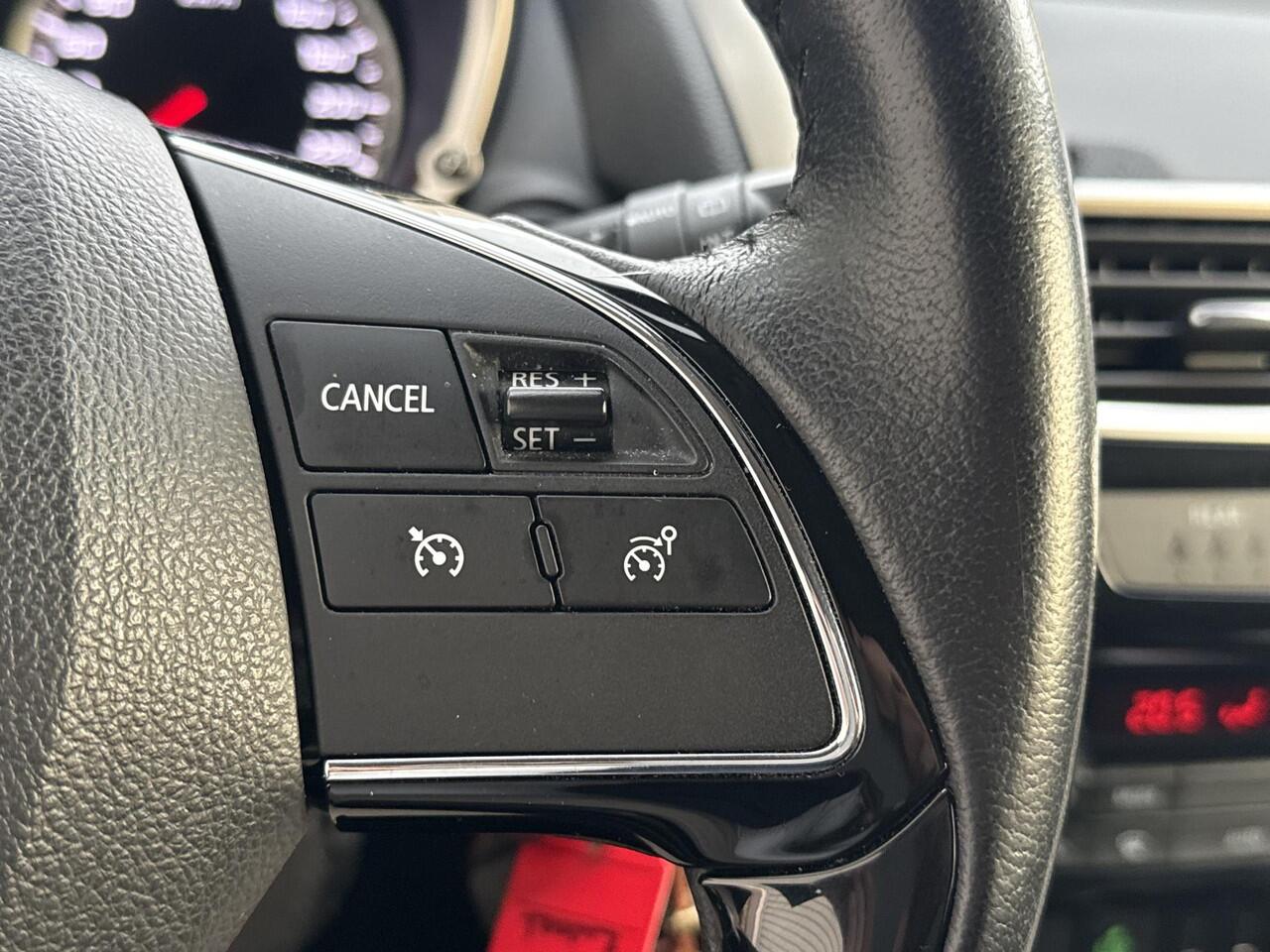 Mitsubishi ECLIPSE Cross 1.5 DI-T Intense / Apple CarPlay/Android Auto / All Season banden / Trekhaak 1600KG trekgewicht / Achteruitrijcamera / Climate Control / Stoelverwarming /