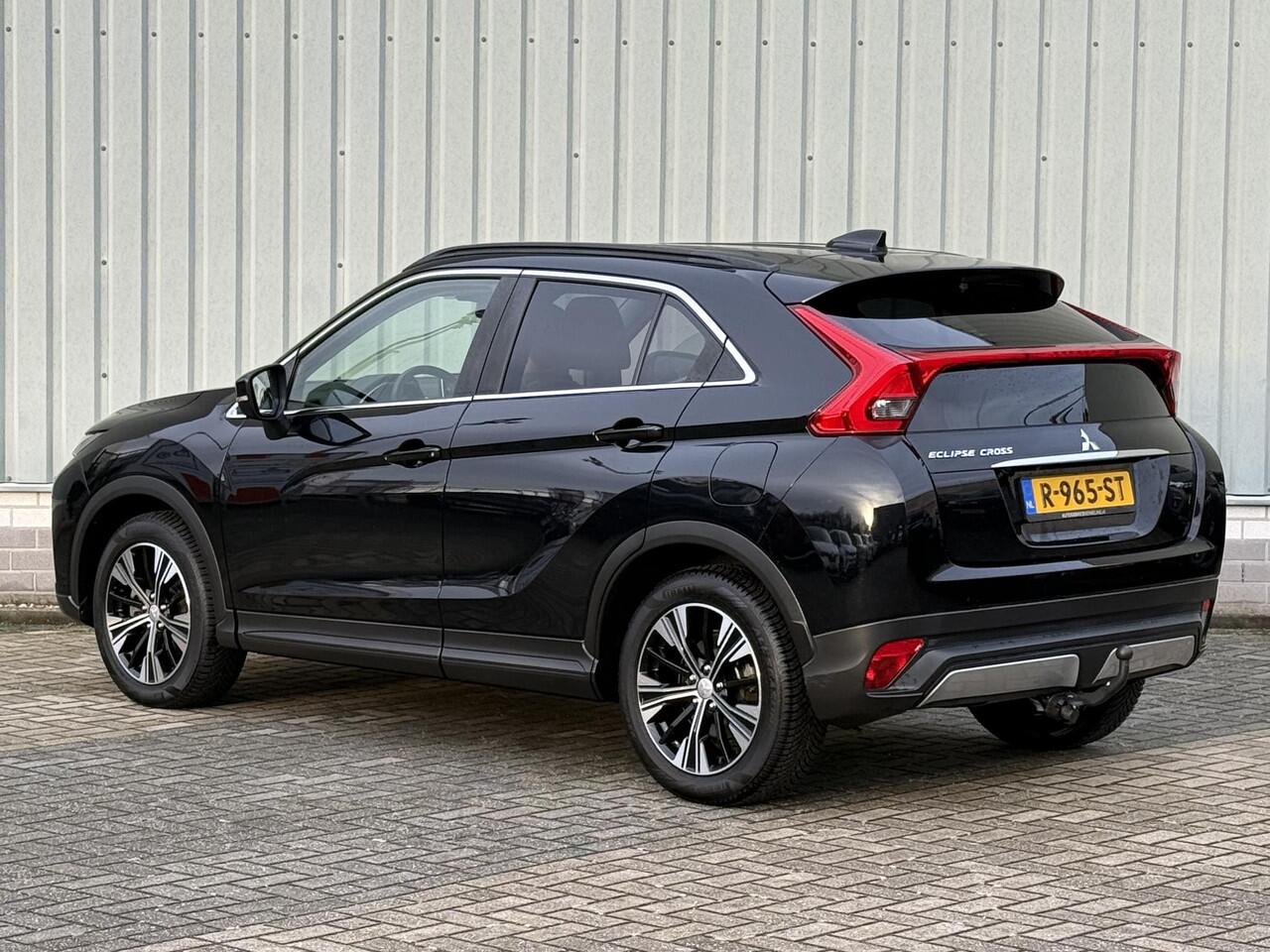 Mitsubishi ECLIPSE Cross 1.5 DI-T Intense / Apple CarPlay/Android Auto / All Season banden / Trekhaak 1600KG trekgewicht / Achteruitrijcamera / Climate Control / Stoelverwarming /