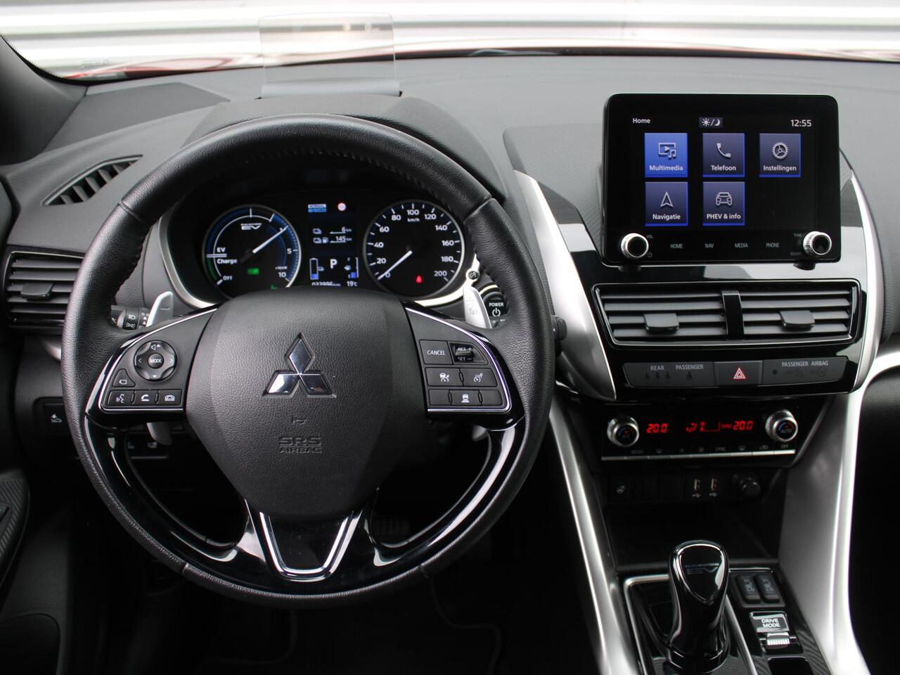Mitsubishi ECLIPSE Cross 2.4 PHEV First Edition | Camera rondom | Stuur/stoelverwarming v+a | HUD | Winterset op LM | Dakdragers |