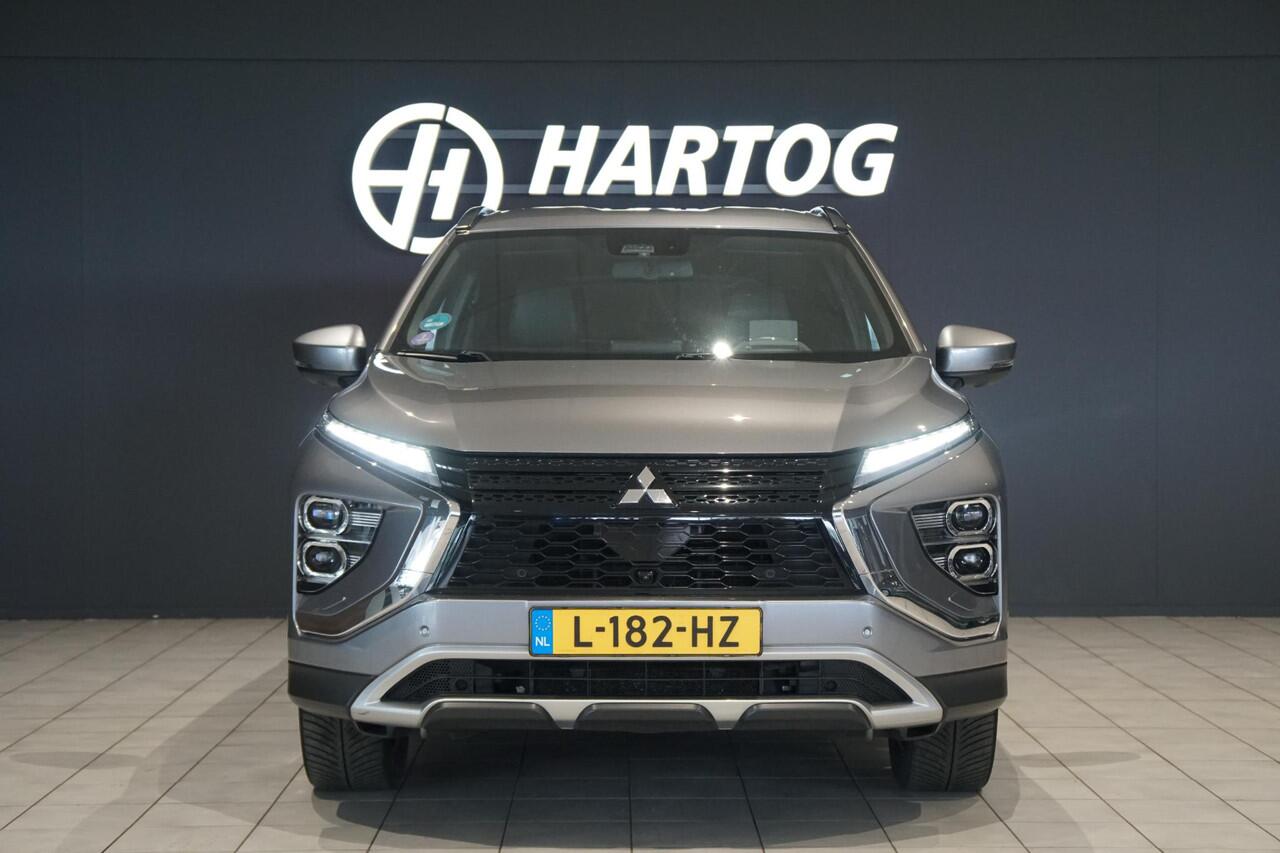 Mitsubishi ECLIPSE Cross 2.4 PHEV First Edition + HEAD-UP / 360 CAMERA /