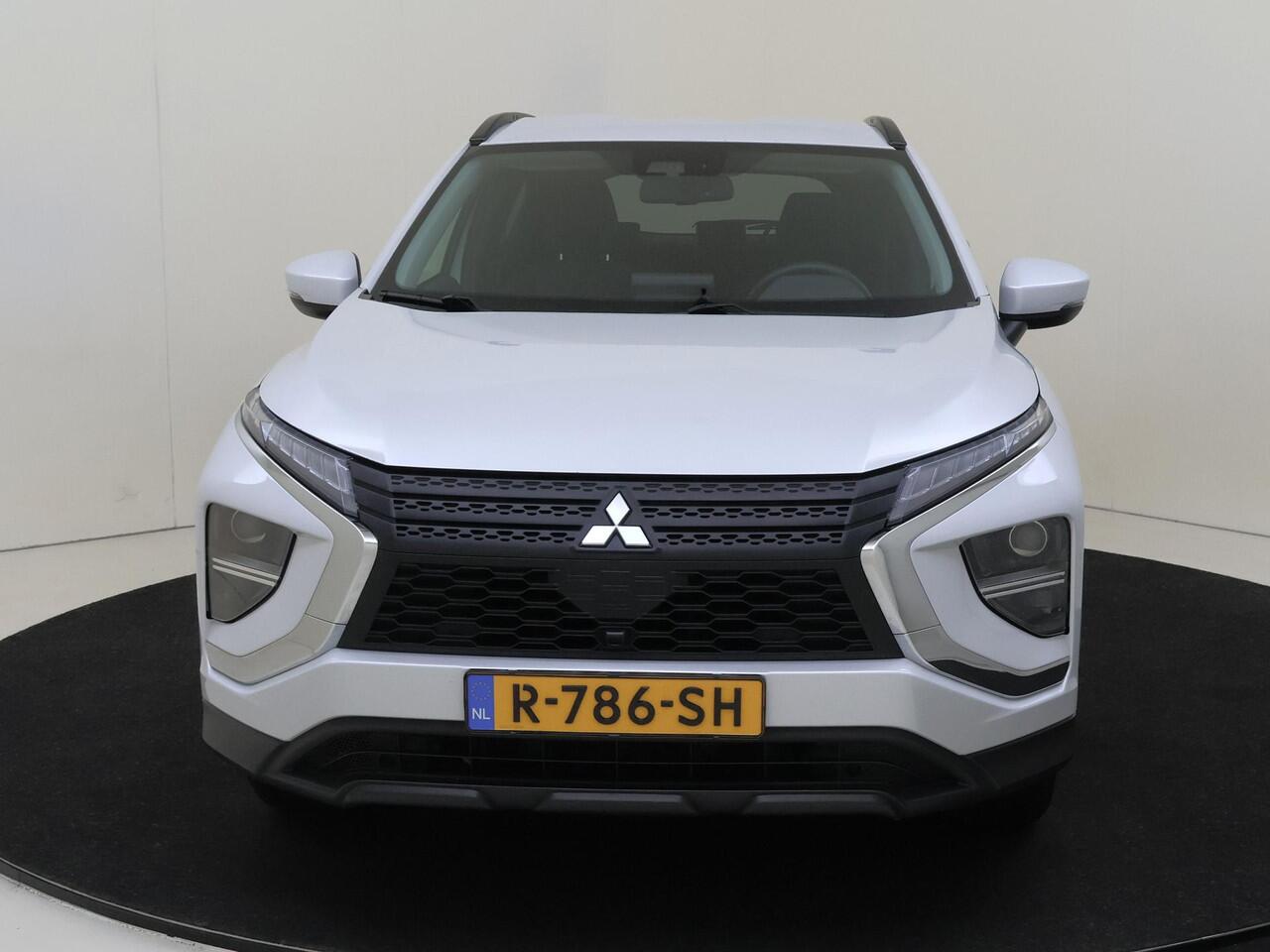 Mitsubishi ECLIPSE Cross 2.4 PHEV Intense 188PK | Navigatie | Climate Control | Parkeersensoren Achter | Achteruitrijcamera | Keyless Entry | Cruise Control & Snelheidsbegrenzer