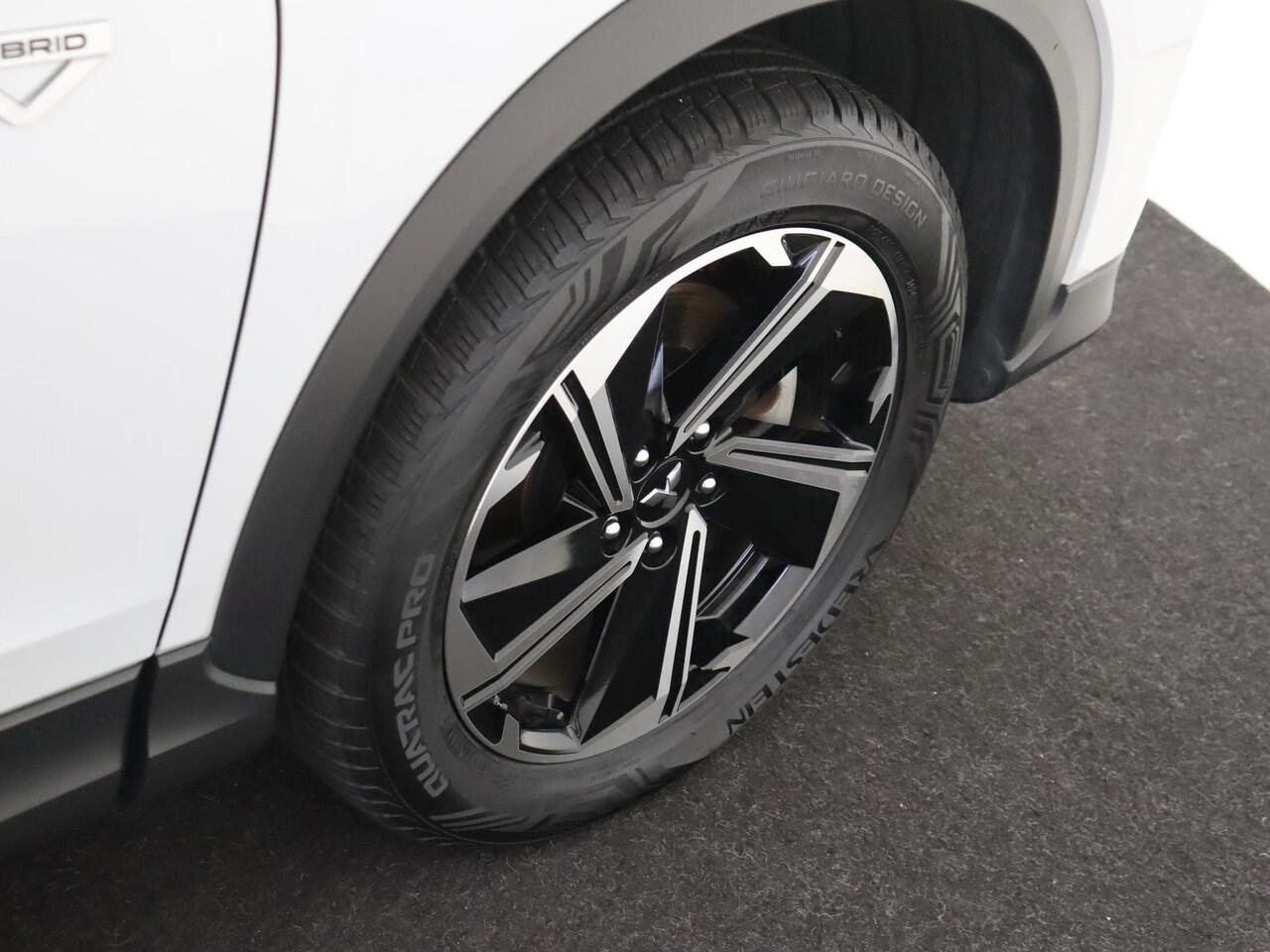 Mitsubishi ECLIPSE Cross 2.4 PHEV Intense 188PK | Navigatie | Climate Control | Parkeersensoren Achter | Achteruitrijcamera | Keyless Entry | Cruise Control & Snelheidsbegrenzer