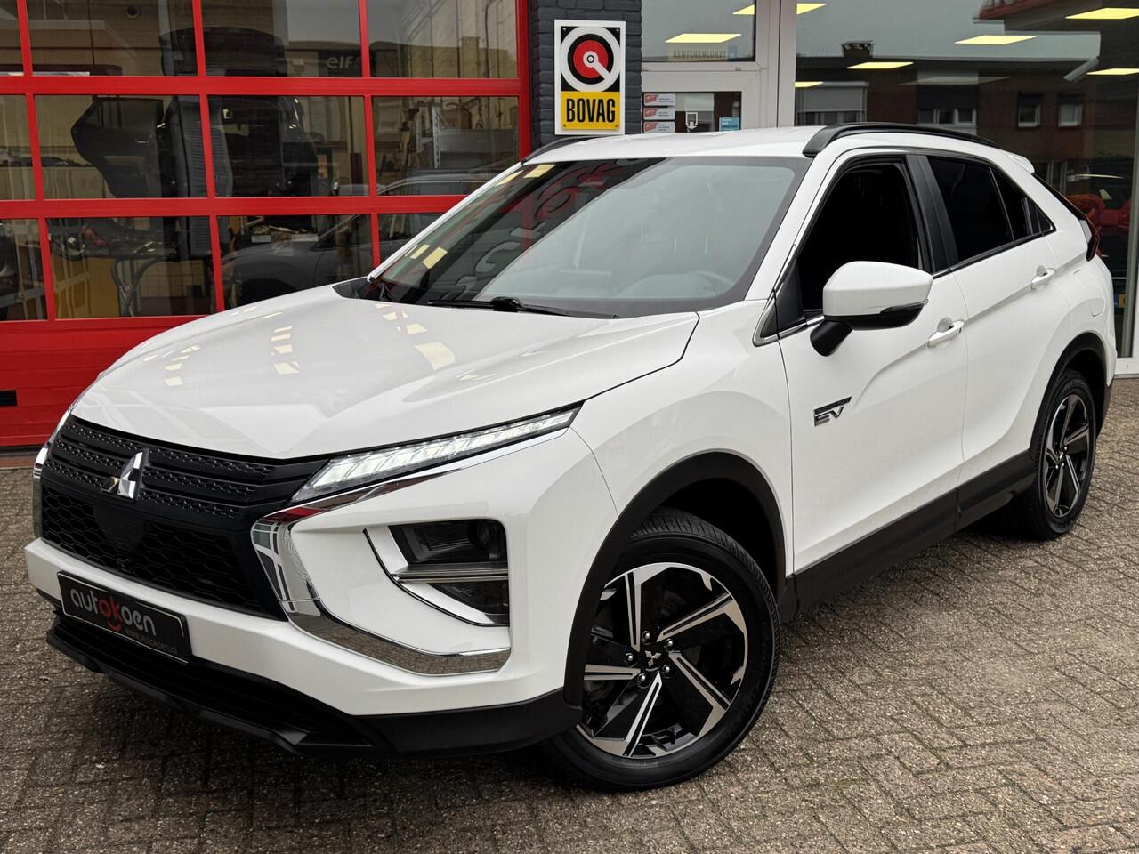 Mitsubishi ECLIPSE Cross 2.4 PHEV Intense *CRUISE/CAMERA/APPLECARPLAY*
