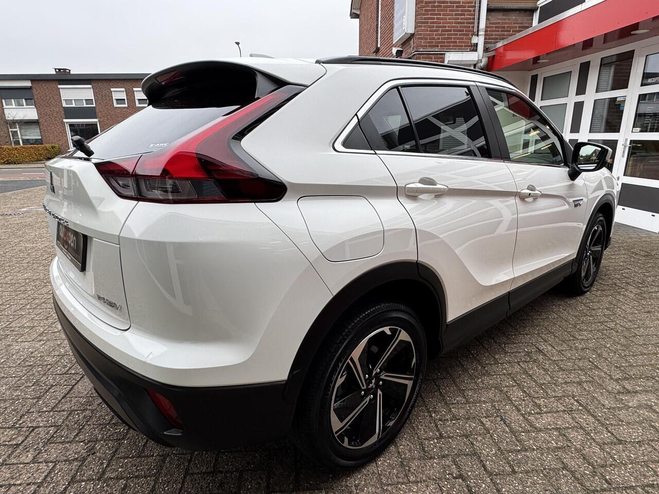 Mitsubishi ECLIPSE Cross 2.4 PHEV Intense *CRUISE/CAMERA/APPLECARPLAY*