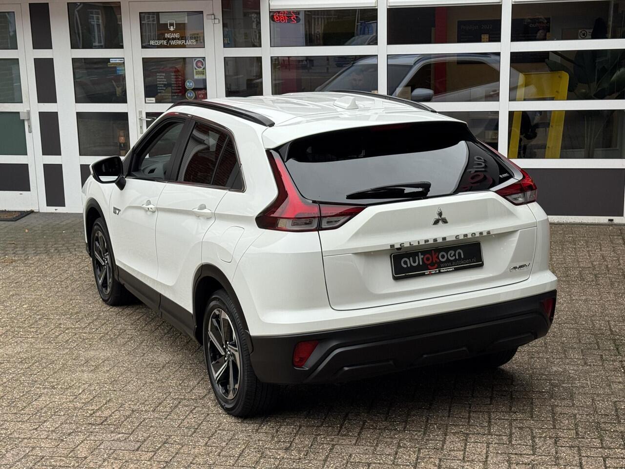 Mitsubishi ECLIPSE Cross 2.4 PHEV Intense *CRUISE/CAMERA/APPLECARPLAY*