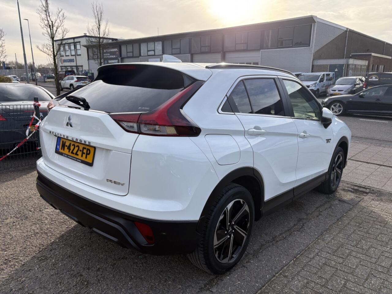Mitsubishi ECLIPSE Cross 2.4 PHEV Intense
