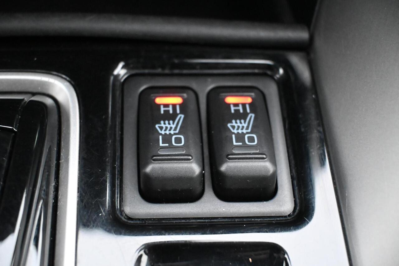 Mitsubishi ECLIPSE Cross 2.4 PHEV Intense+ | TREKHAAK | CAMERA | STOELVERWARMING | NAVI | CRUISE CONTROL | CLIMATE CONTROL | PDC | LMV