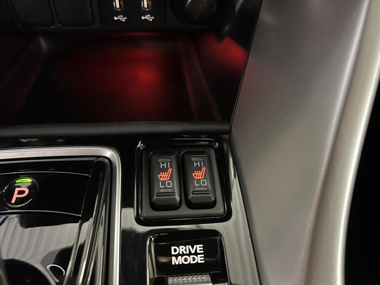 Mitsubishi ECLIPSE Cross 2.4 PHEV Instyle | Navigatie | Achteruitrijcamera | Stoelverwarming |