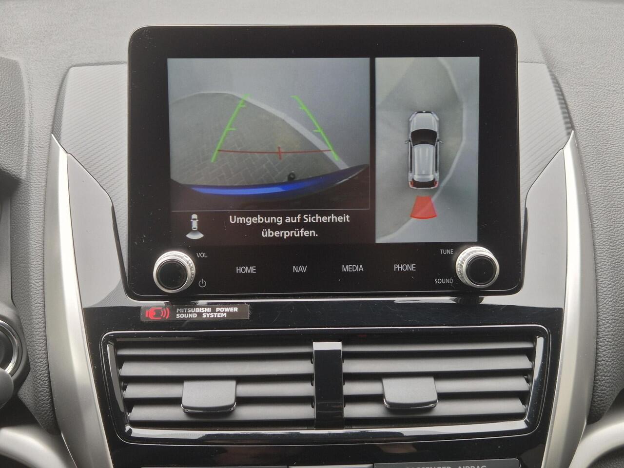 Mitsubishi ECLIPSE Cross 2.4 PHEV Plug-in Black Edition Automaat / Afneembare trekhaak / 1500kg Trekgewicht / Allseason banden / tot 8 jaar Garantie / Rondomzicht camera / Stuur-, Stoel en Achterbankverwarming / Adaptief CC /