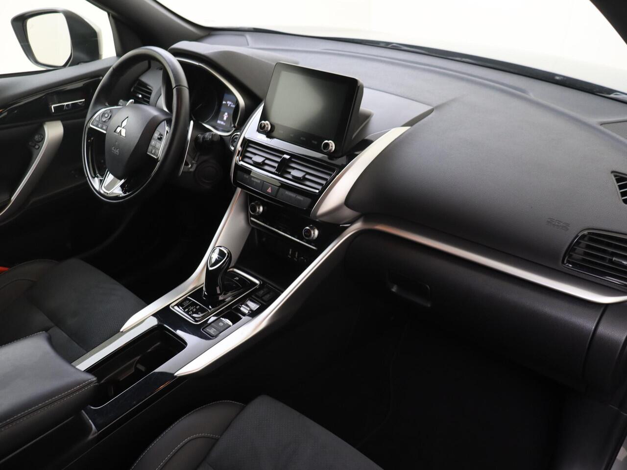 Mitsubishi ECLIPSE Cross 2.4 PHEV Executive | 1e Eigenaar / Camera / Navi / Pack Winter / Trekhaak