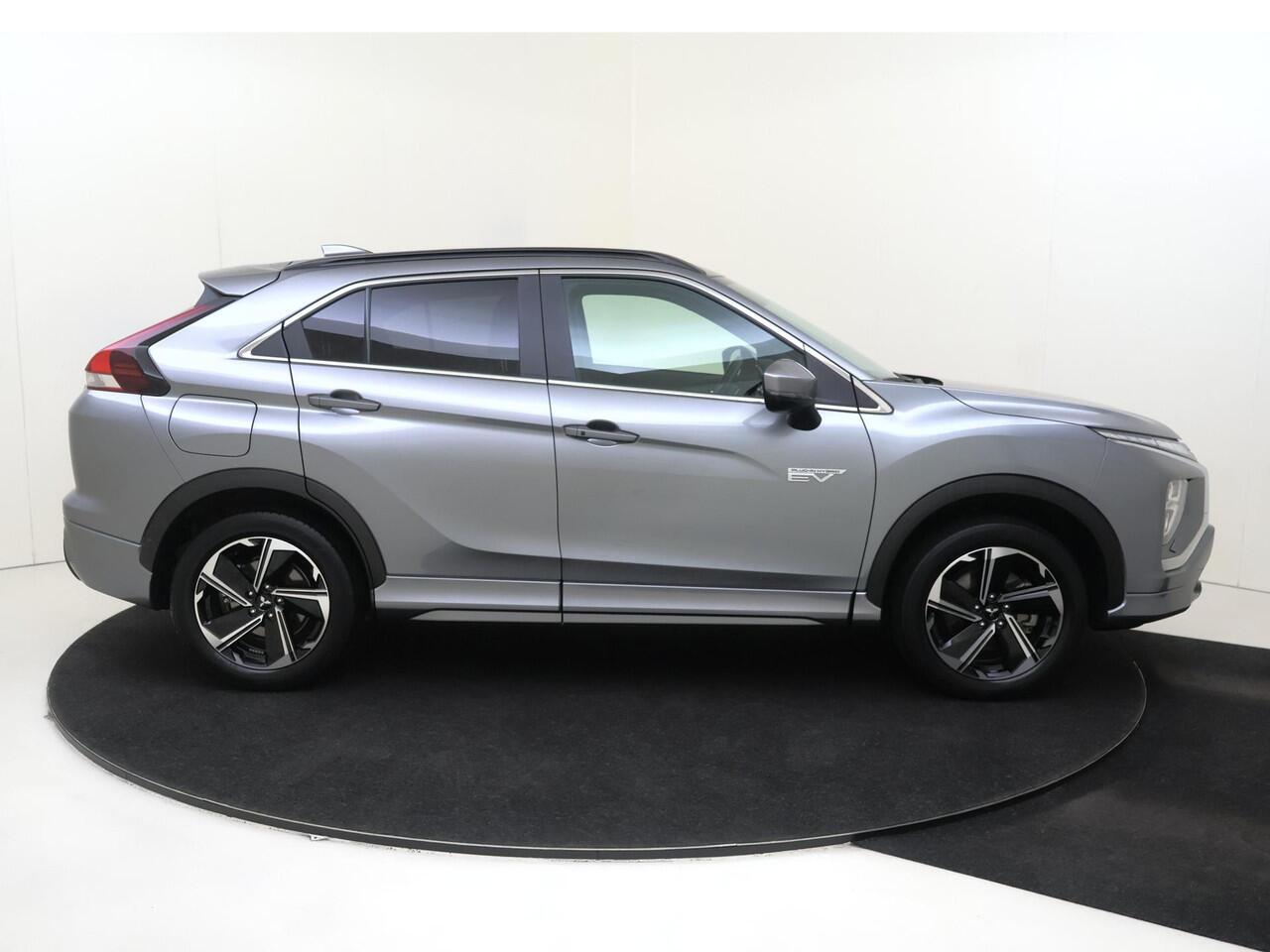 Mitsubishi ECLIPSE Cross 2.4 PHEV Executive | 1e Eigenaar / Camera / Navi / Pack Winter / Trekhaak