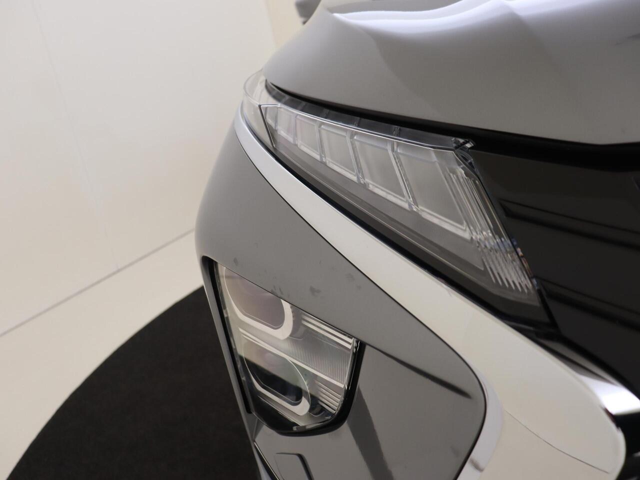 Mitsubishi ECLIPSE Cross 2.4 PHEV Executive | 1e Eigenaar / Camera / Navi / Pack Winter / Trekhaak