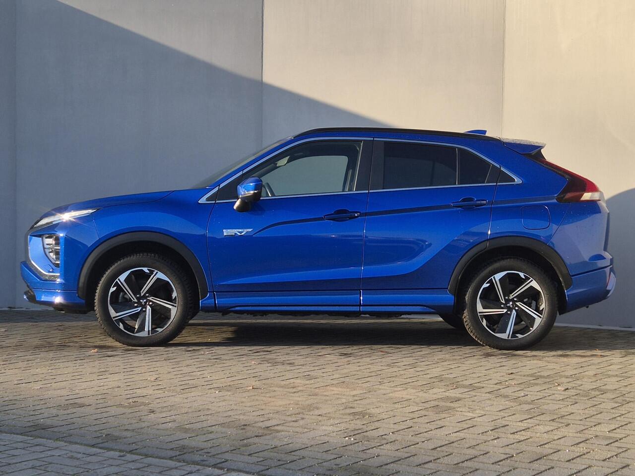 Mitsubishi ECLIPSE Cross 2.4 PHEV Plug-in Executive Automaat / Fabrieksgarantie tot 12-2030 / Allseason banden / Trekgewicht 1500 kg / Stuur-. Stoel en Achterbank verwarming / Rondomzicht camera /