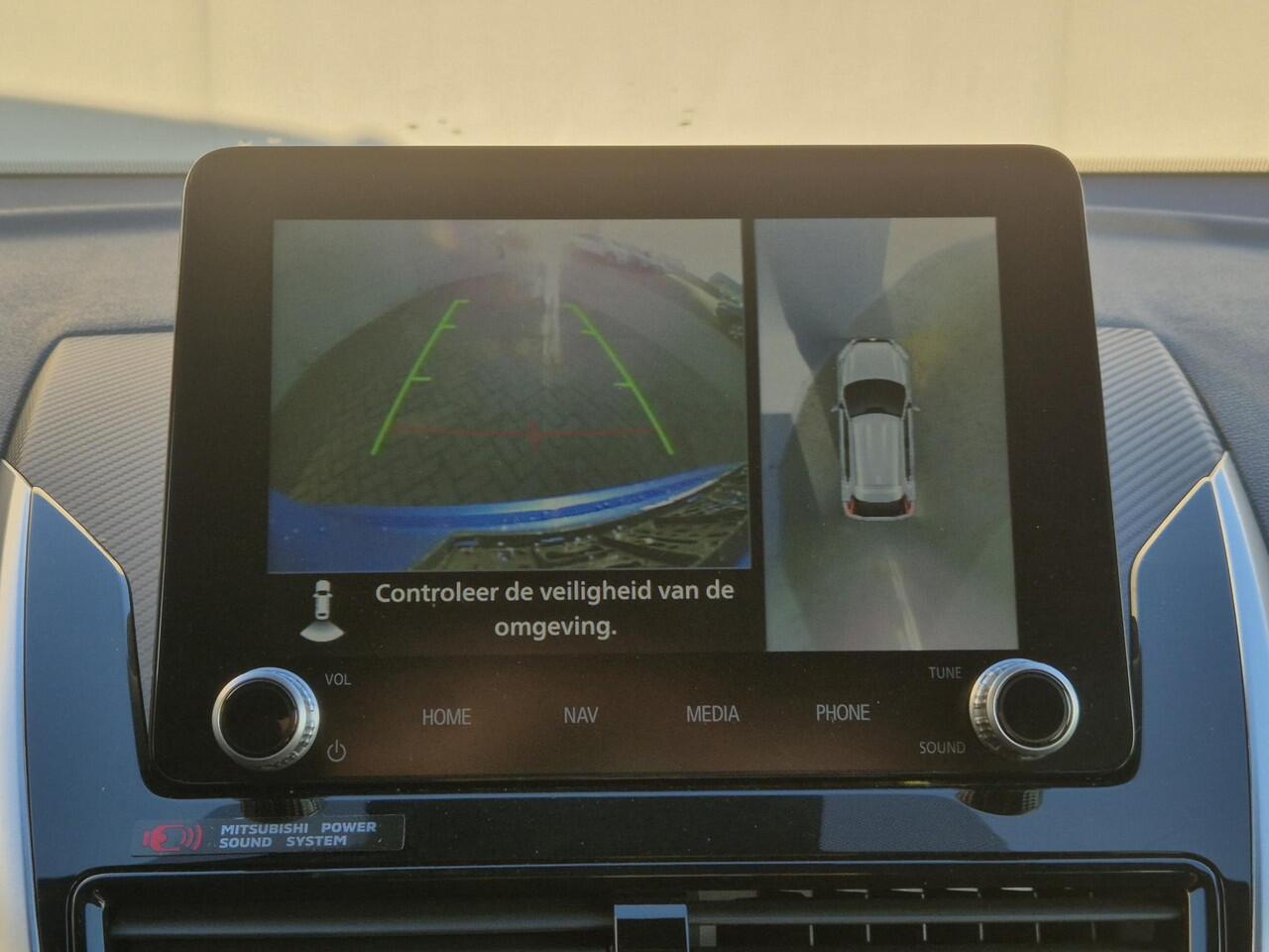 Mitsubishi ECLIPSE Cross 2.4 PHEV Plug-in Executive Automaat / Fabrieksgarantie tot 12-2030 / Allseason banden / Trekgewicht 1500 kg / Stuur-. Stoel en Achterbank verwarming / Rondomzicht camera /