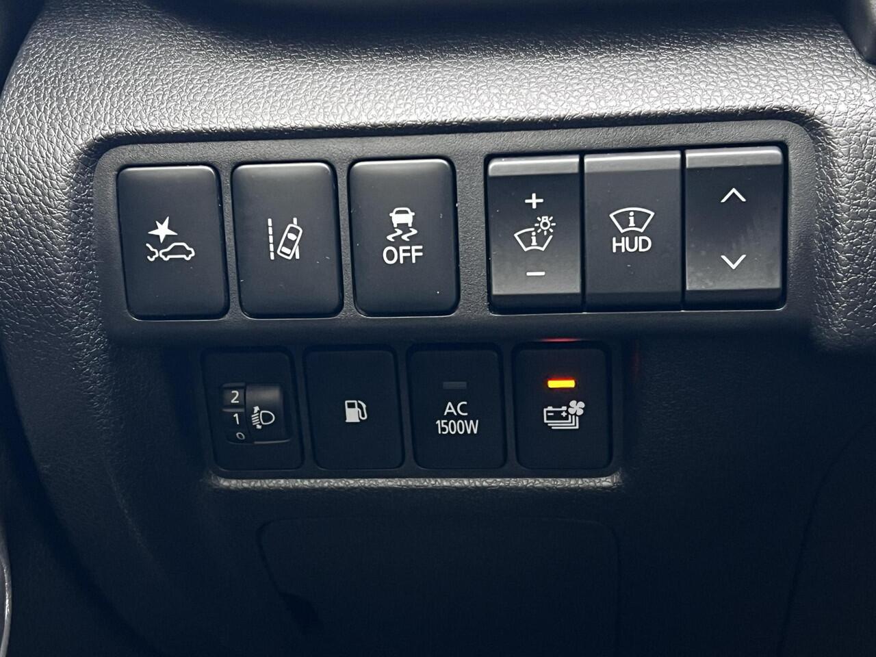 Mitsubishi ECLIPSE Cross 2.4 PLUG-IN HYBRID 4WD S-AWC Executive Automaat / Fabrieksgarantie tot 12-2030 / Trekhaak 1.500 kg / Leder / Elektrische stoelen / Navigatie / Stuur-, stoel - & achterbankverwarming / HUD / Camera 360° / 18" LM wielen + All Season banden /