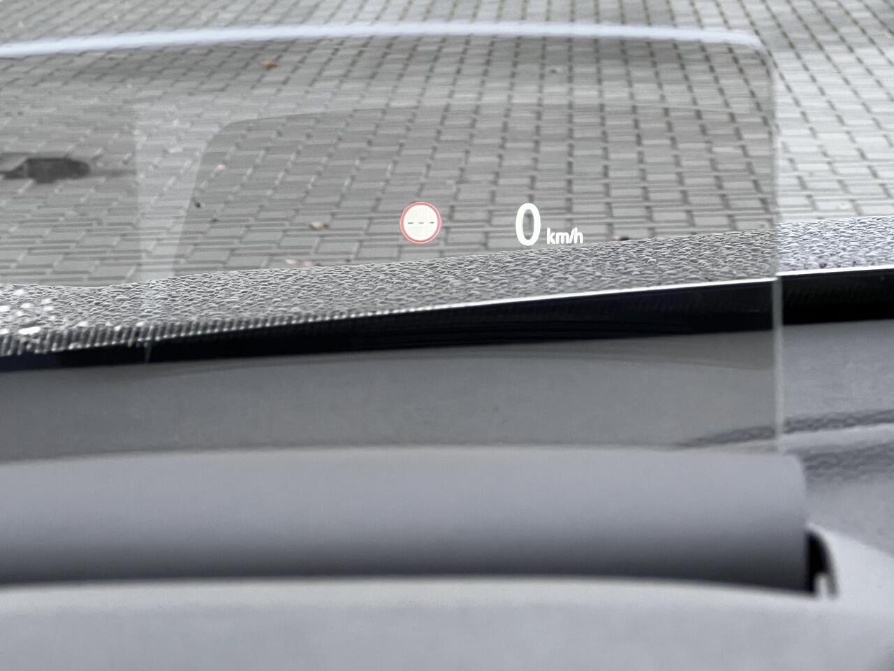 Mitsubishi ECLIPSE Cross 2.4 PLUG-IN HYBRID 4WD S-AWC Executive Automaat / Fabrieksgarantie tot 12-2030 / Trekhaak 1.500 kg / Leder / Elektrische stoelen / Navigatie / Stuur-, stoel - & achterbankverwarming / HUD / Camera 360° / 18" LM wielen + All Season banden /