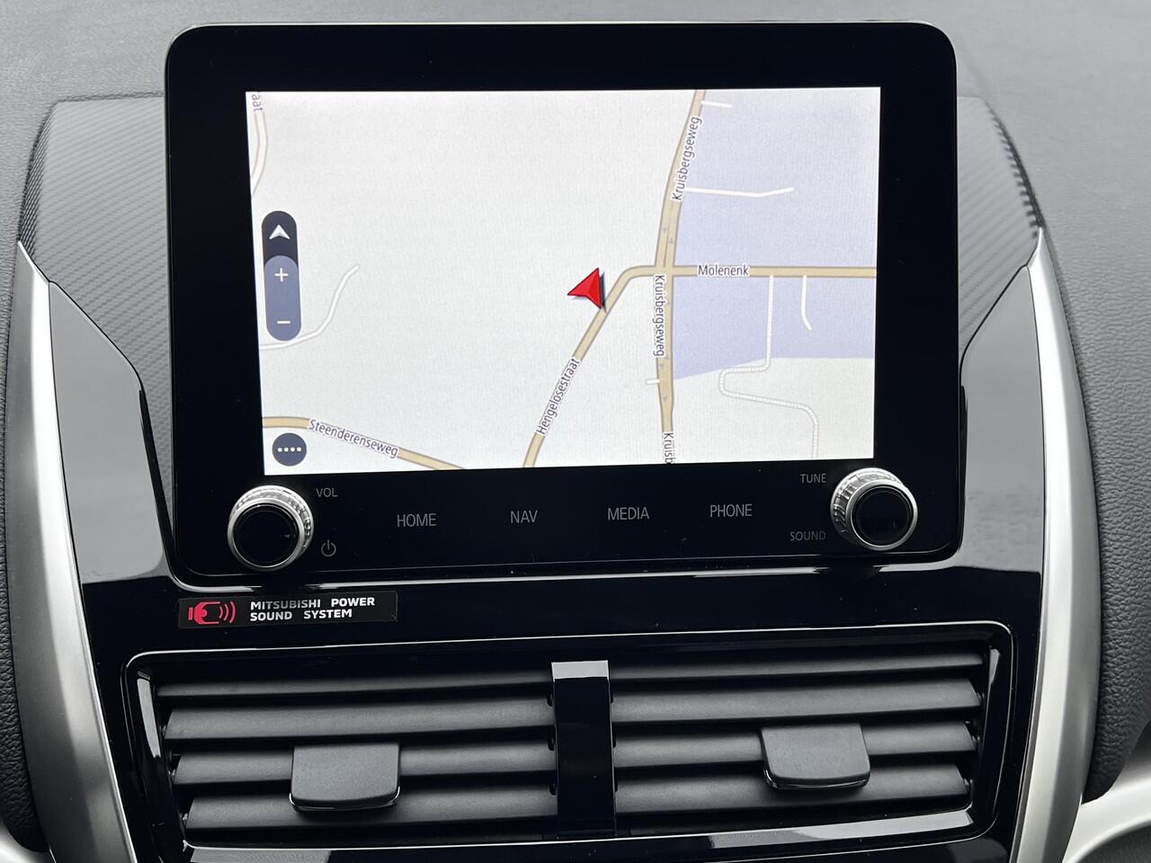 Mitsubishi ECLIPSE Cross 2.4 PLUG-IN HYBRID 4WD S-AWC Executive Automaat / Fabrieksgarantie tot 12-2030 / Trekhaak 1.500 kg / Leder / Elektrische stoelen / Navigatie / Stuur-, stoel - & achterbankverwarming / HUD / Camera 360° / 18" LM wielen + All Season banden /