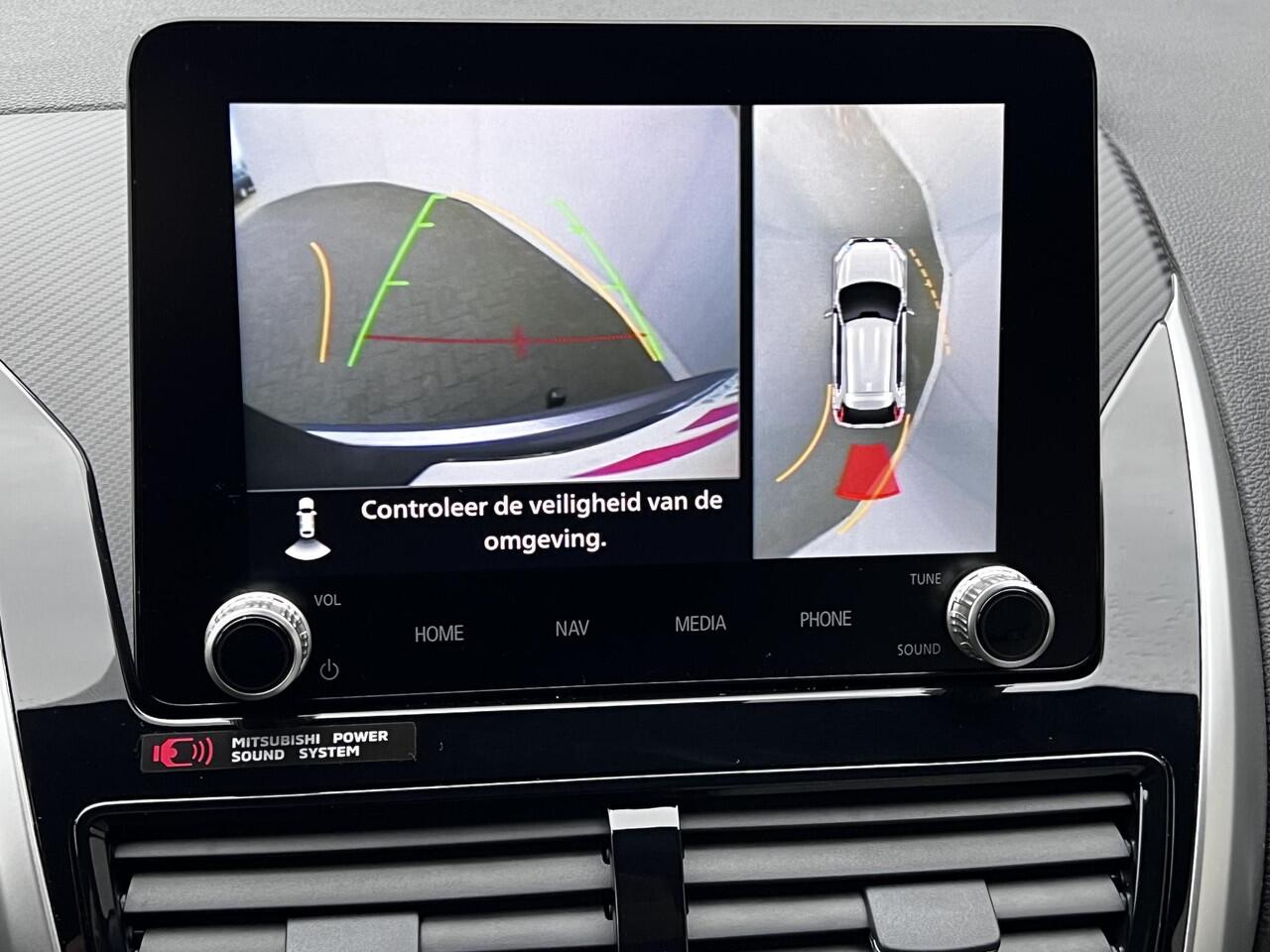 Mitsubishi ECLIPSE Cross 2.4 PLUG-IN HYBRID 4WD S-AWC Executive Automaat / Fabrieksgarantie tot 12-2030 / Trekhaak 1.500 kg / Leder / Elektrische stoelen / Navigatie / Stuur-, stoel - & achterbankverwarming / HUD / Camera 360° / 18" LM wielen + All Season banden /