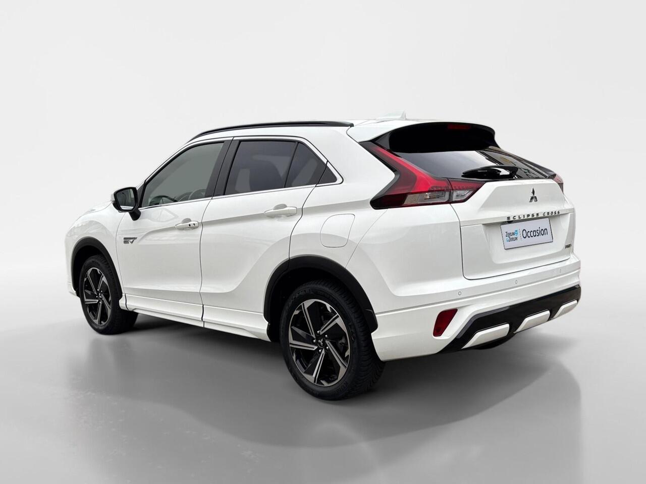 Mitsubishi ECLIPSE Cross 2.4 PHEV Executive | 360 CAMERA | STOELVERWARMING | AD. CRUISE | GARANTIE 2030! |