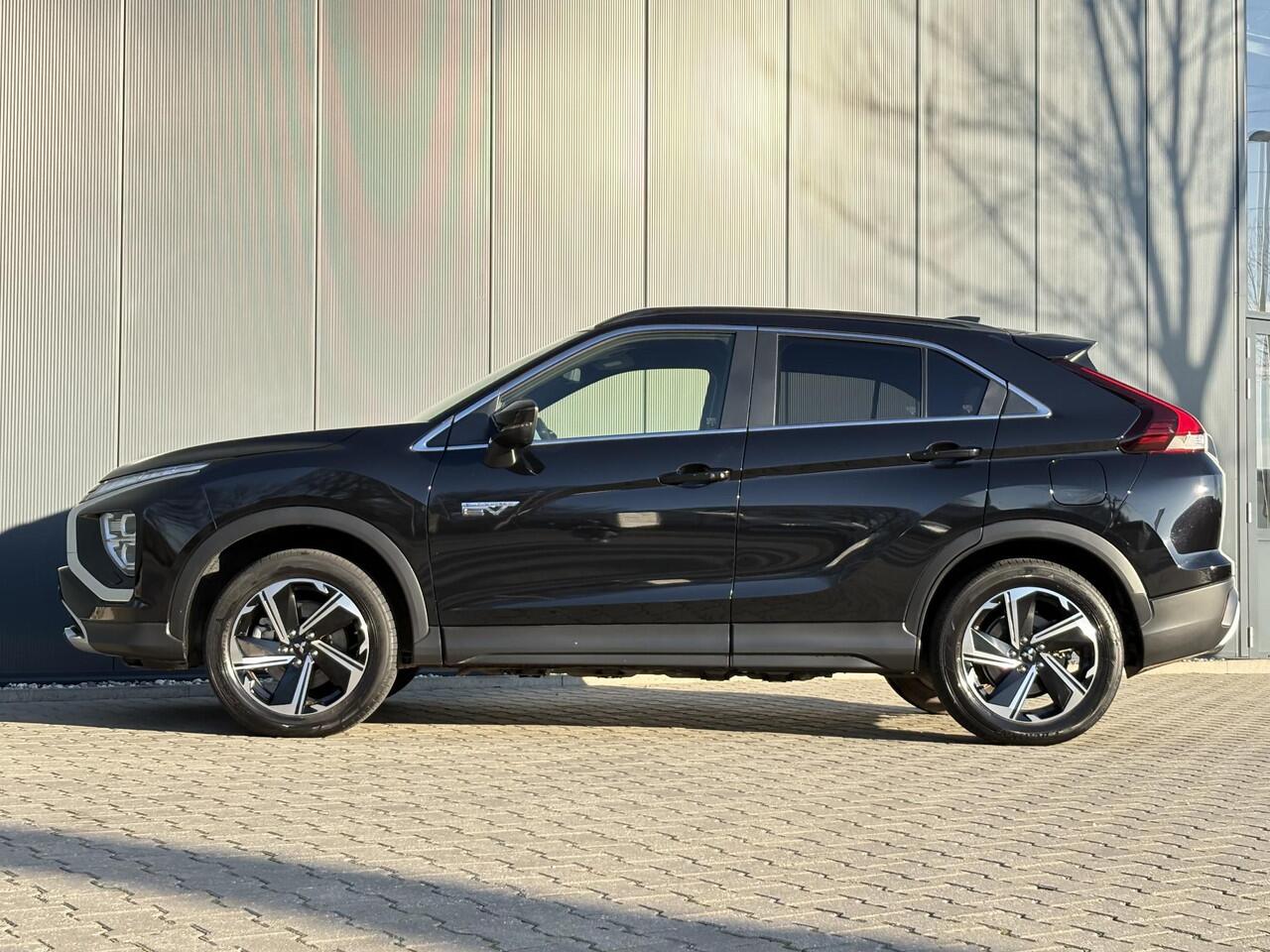 Mitsubishi ECLIPSE Cross 2.4 PHEV Instyle / Trekhaak geremd 1500 kg / Airco / Stoelverwarming / Apple Carplay/Android Auto / Cruise Control /