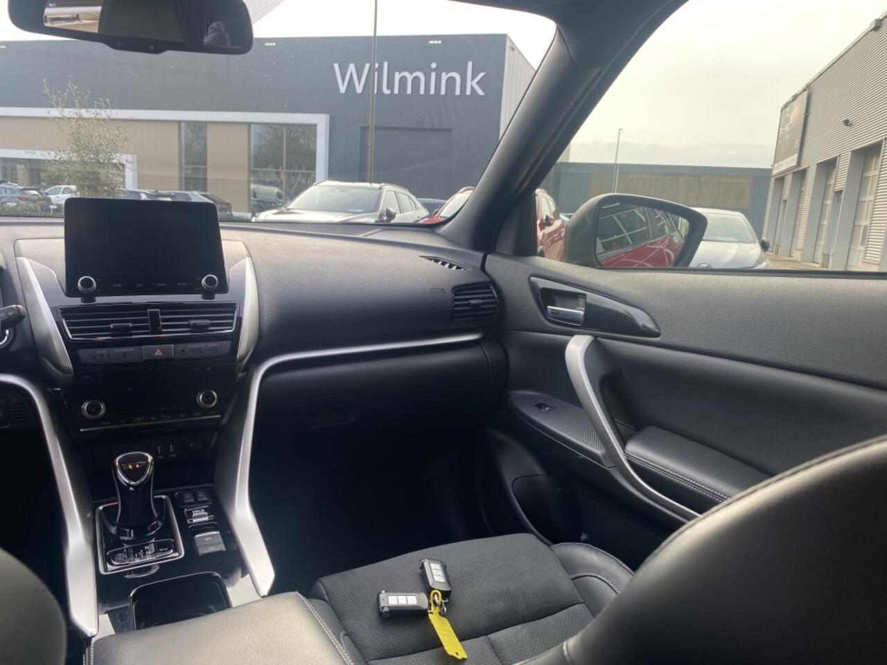 Mitsubishi ECLIPSE Cross 2.4 PHEV Intense+ | All season banden