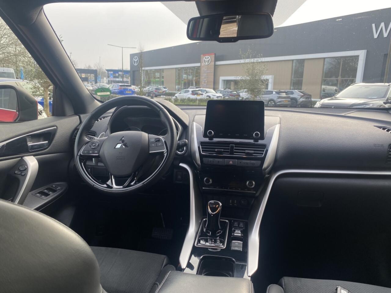 Mitsubishi ECLIPSE Cross 2.4 PHEV Intense+ | All season banden