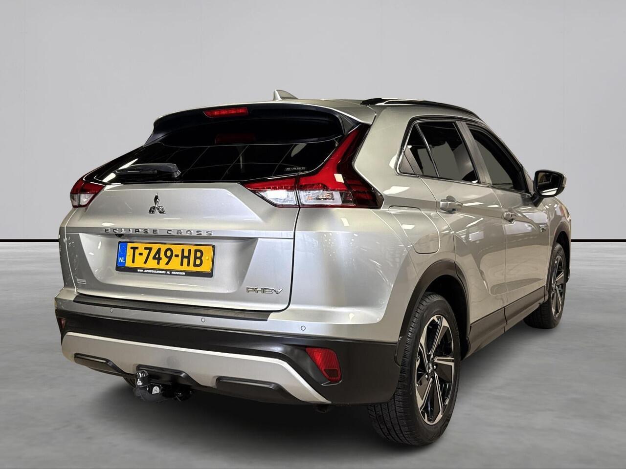 Mitsubishi ECLIPSE Cross 2.4 PHEV Intense+ Trekhaak, 4 seizoenbanden