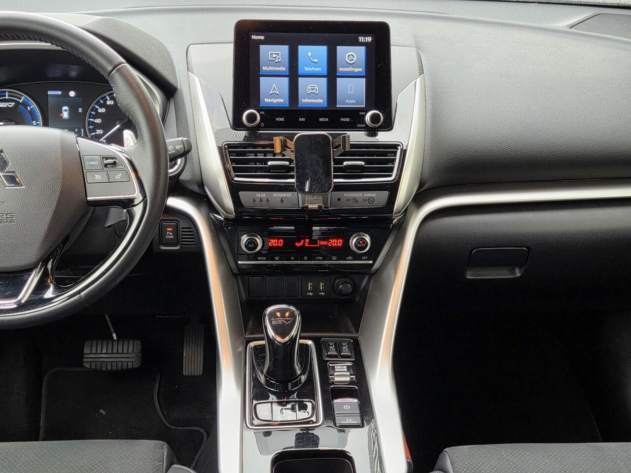 Mitsubishi ECLIPSE Cross 2.4 PHEV Intense+ | Trekhaak | AppleCarplay / AndroidAuto |