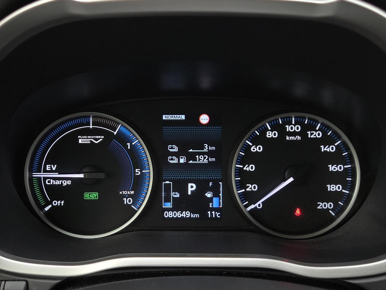 Mitsubishi ECLIPSE Cross 2.4 PHEV Intense+ | Trekhaak | AppleCarplay / AndroidAuto |