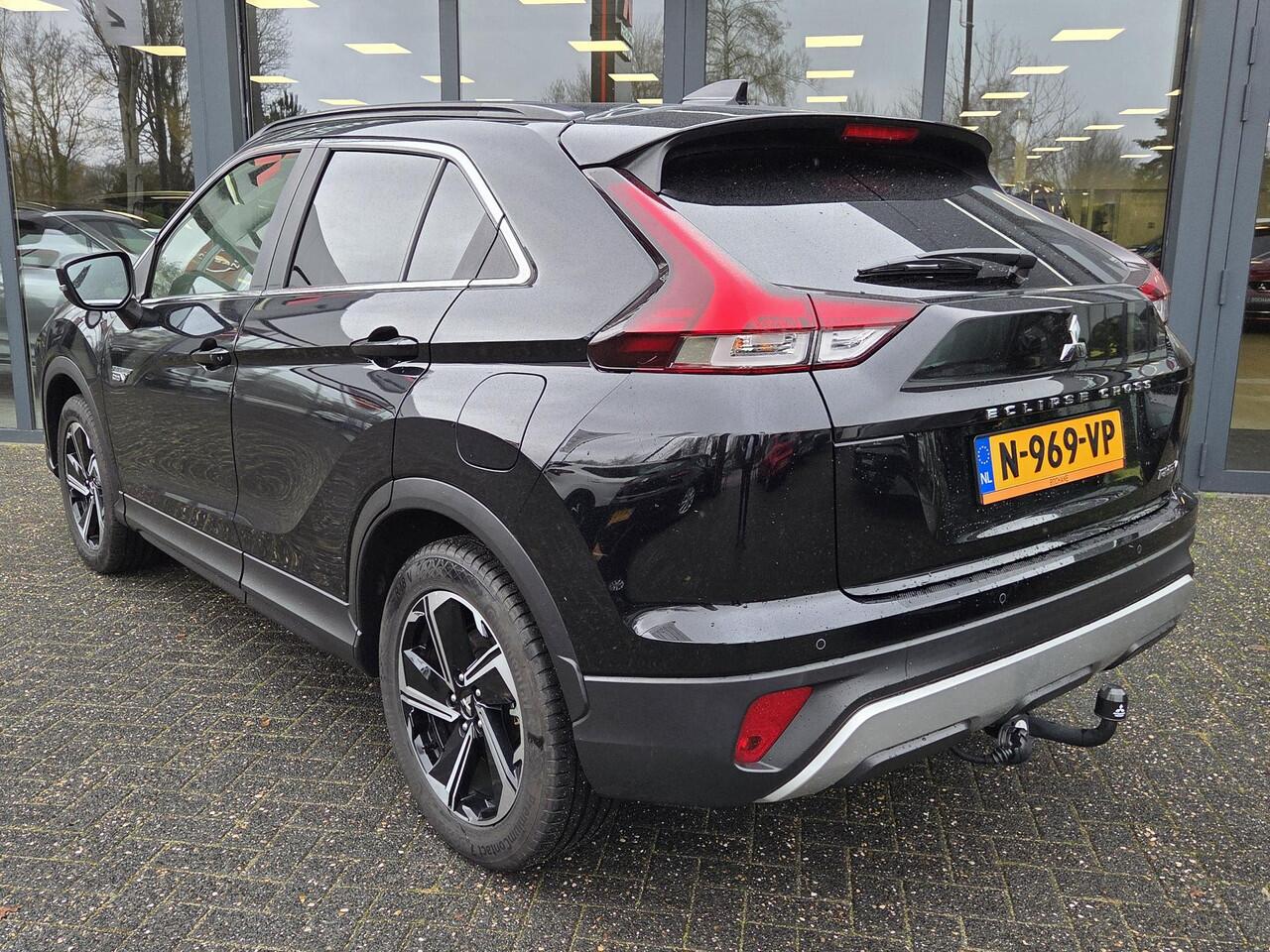 Mitsubishi ECLIPSE Cross 2.4 PHEV Intense+ | Trekhaak | AppleCarplay / AndroidAuto |