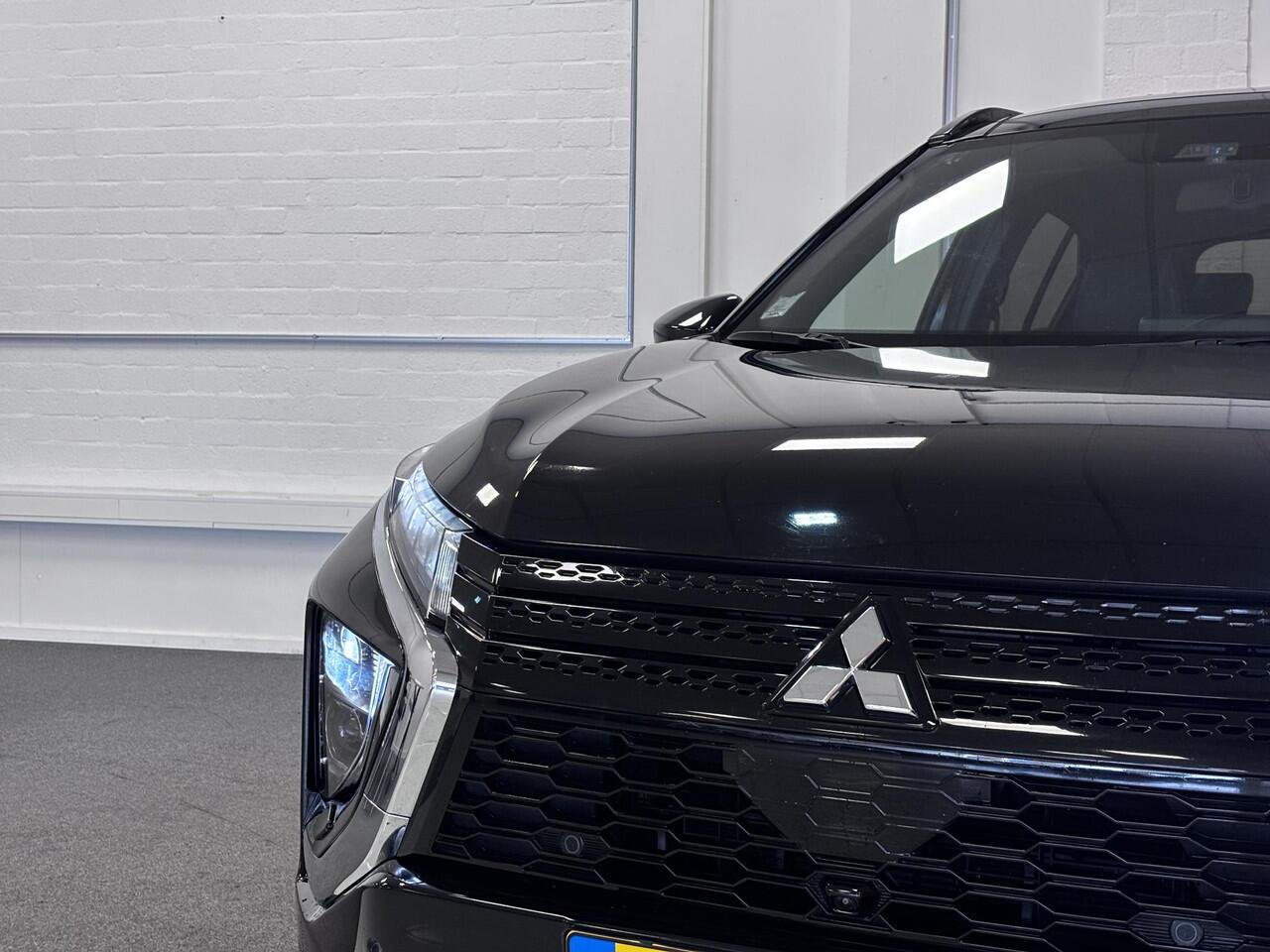 Mitsubishi ECLIPSE Cross 2.4 PHEV Instyle | Leder | Panorama dak | 4seizoenen banden |