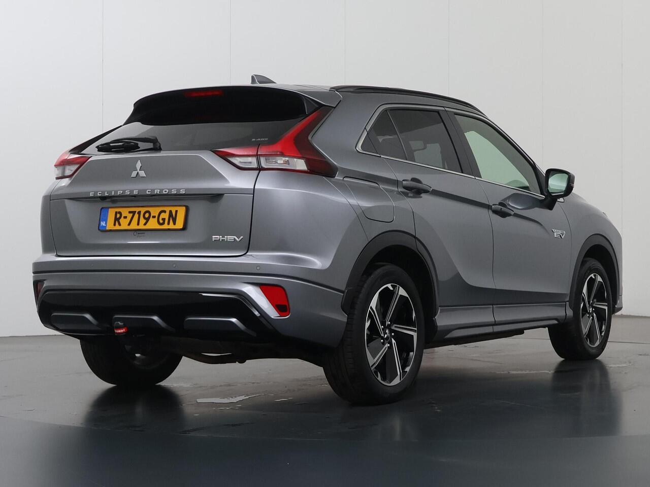Mitsubishi ECLIPSE Cross 2.4 PHEV Prestige | Trekhaak | Panoramadak | Lederen Interieur | Navigatie | Elek. Stoelen met Geheugen | Stoel/Stuurverwarming | Parkeercamera | DAB | Cruise Control Adaptief | Apple Carplay/Android Auto |