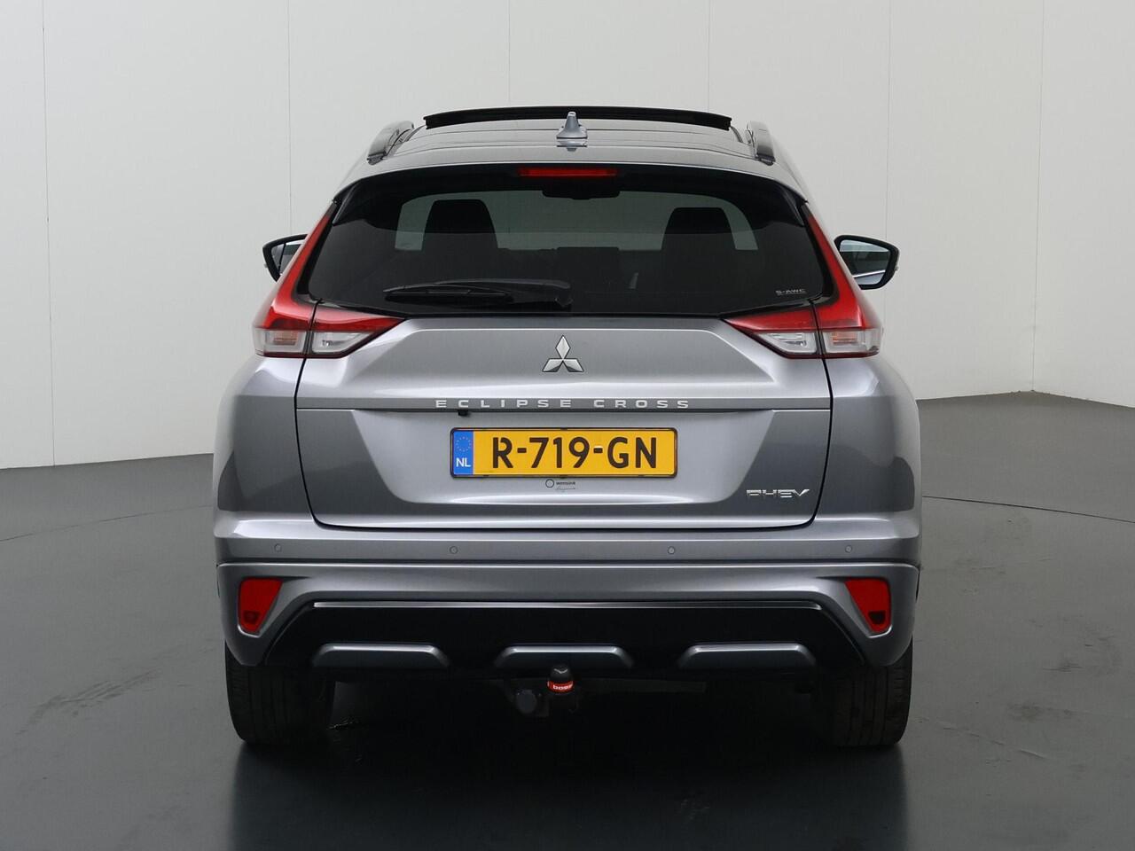 Mitsubishi ECLIPSE Cross 2.4 PHEV Prestige | Trekhaak | Panoramadak | Lederen Interieur | Navigatie | Elek. Stoelen met Geheugen | Stoel/Stuurverwarming | Parkeercamera | DAB | Cruise Control Adaptief | Apple Carplay/Android Auto |
