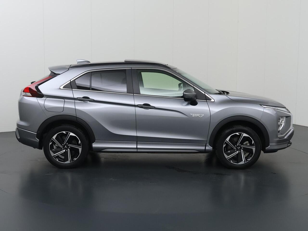 Mitsubishi ECLIPSE Cross 2.4 PHEV Prestige | Trekhaak | Panoramadak | Lederen Interieur | Navigatie | Elek. Stoelen met Geheugen | Stoel/Stuurverwarming | Parkeercamera | DAB | Cruise Control Adaptief | Apple Carplay/Android Auto |
