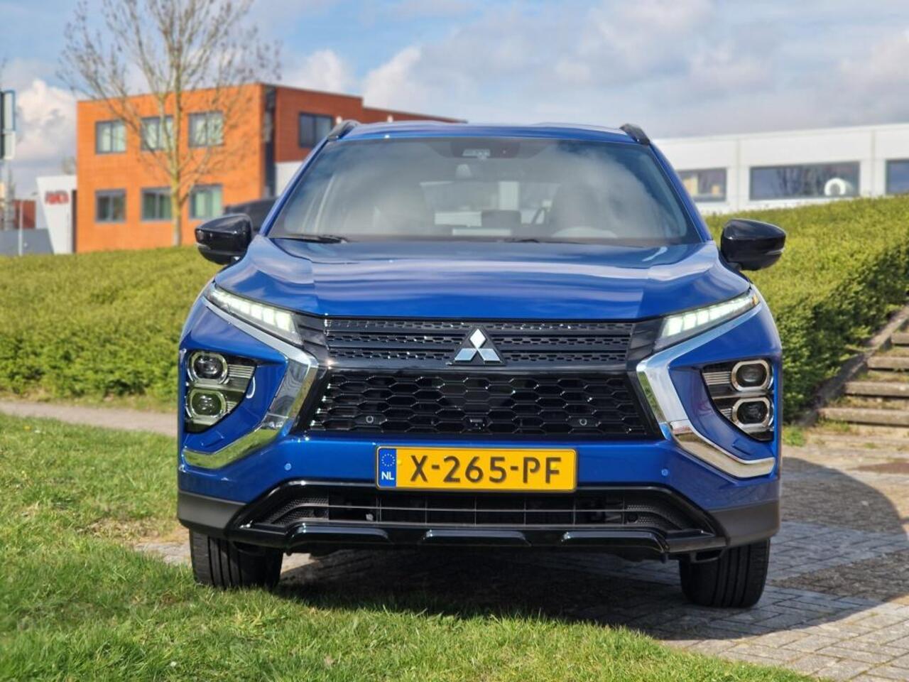 Mitsubishi ECLIPSE Cross 2.4 PHEV Black edition