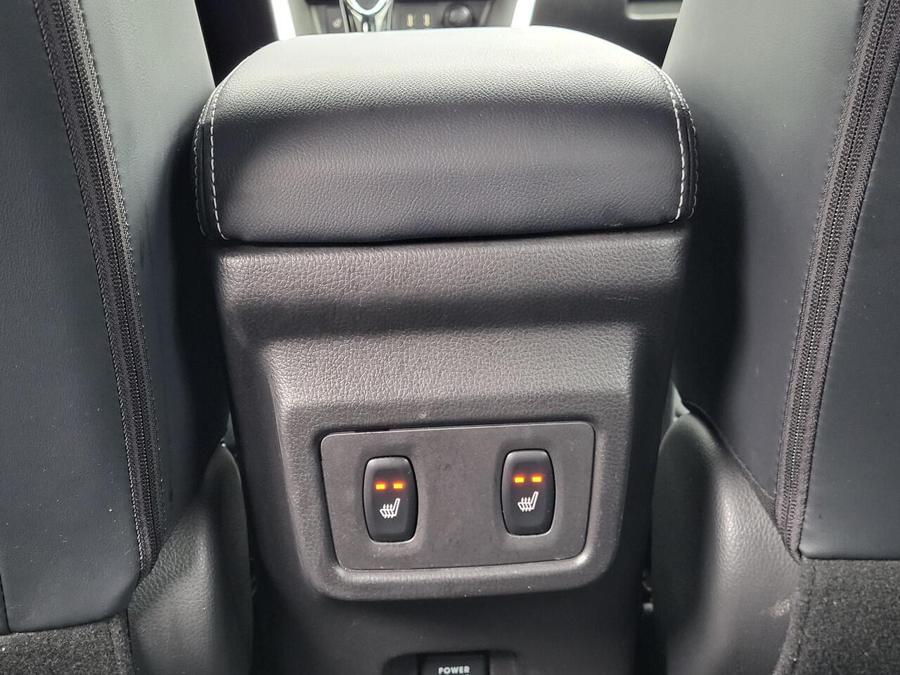 Mitsubishi ECLIPSE Cross 2.4 PHEV Business Executive / 5 jaar Fabrieksgarantie* / 1500 kg Trekgewicht / Navigatie / 360° camera / Achterbank-, stuur- en voorstoelverwarming / Adaptieve Cruise Control /Android Auto / Apple Carplay /