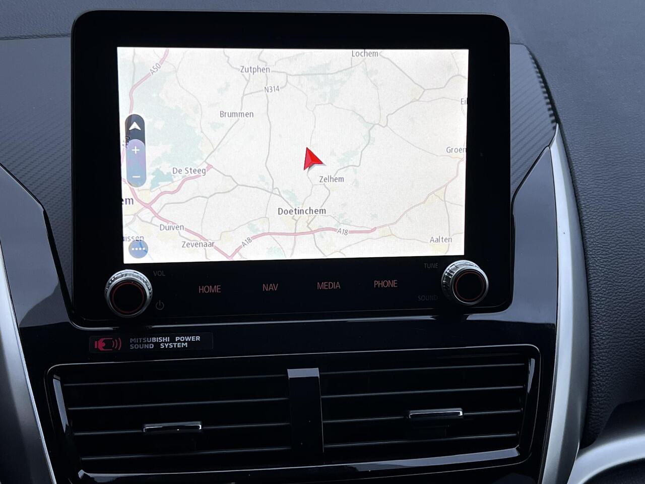 Mitsubishi ECLIPSE Cross 2.4 PHEV Business Executive 4WD Automaat / Fabrieksgarantie tot 11-2031 mogelijk ** / Goed onderhouden / Camera 360° / Stuur-, stoel- en achterbankverwarming / Adaptieve Cruise Control / Apple Carplay Android / 18" LM wielen met All Season banden /