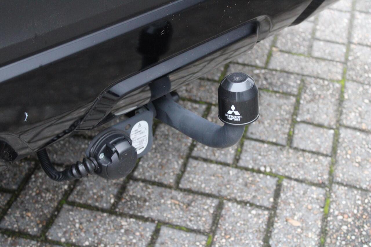 Mitsubishi ECLIPSE Cross 2.4 PHEV Black Edition Automaat, Navigatie, Cruise/Climate control, Apple carplay/Android auto, 360 Camera, Audio/Bluetooth/DAB